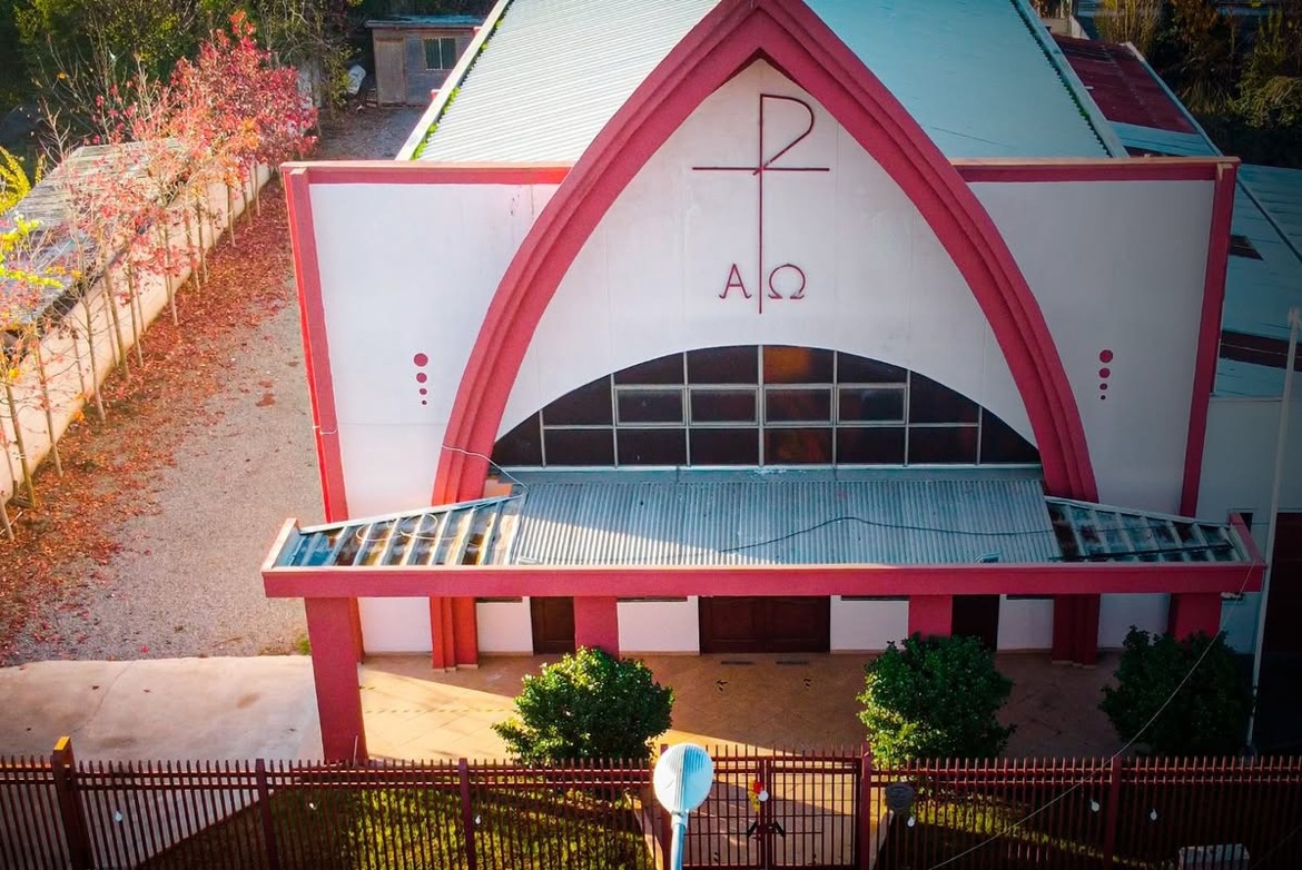 Fachada del Templo Central, Iglesia Pentecostal de Chile, Sarmiento